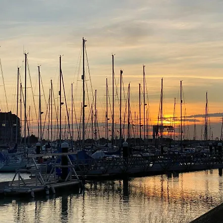 Superbe Vue Avec Balcon * Blankenberge